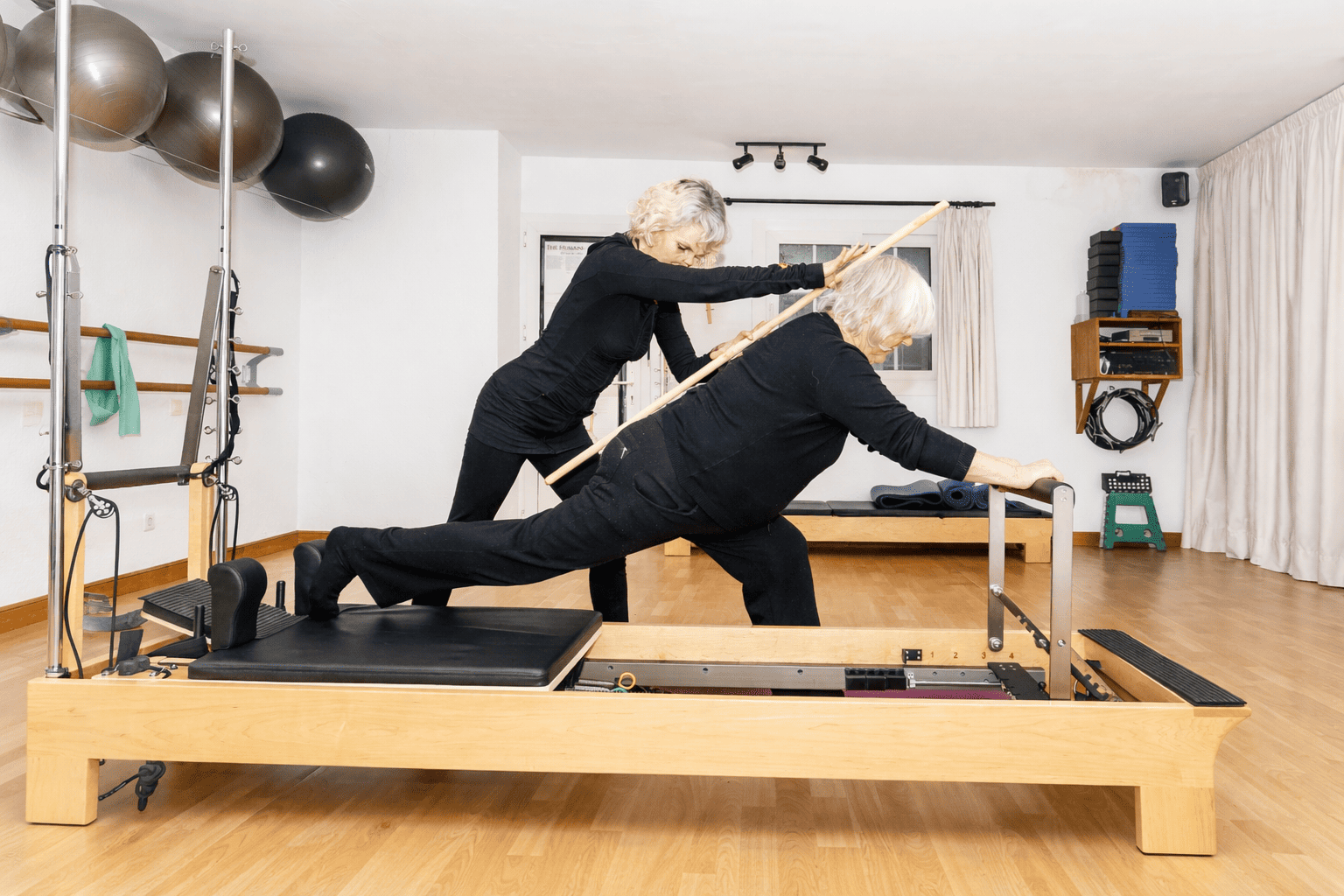 Pilates-individual-maquinas Clases individuales con máquinas